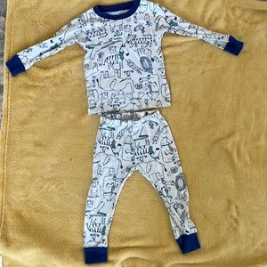 Carters boys 2 piece pajamas size 24 months